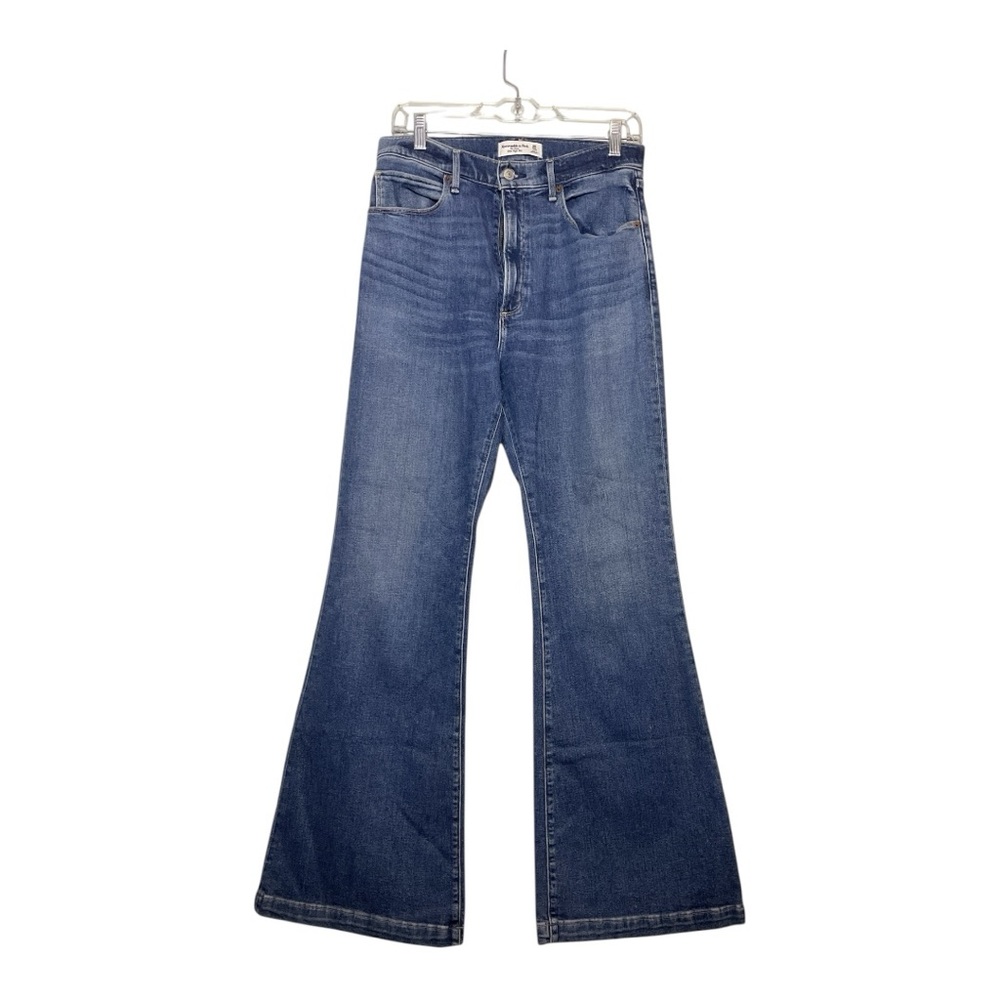 Women’s NWOT Abercrombie & Fitch The Flare‎ Ultra High Rise jeans, size 10/30